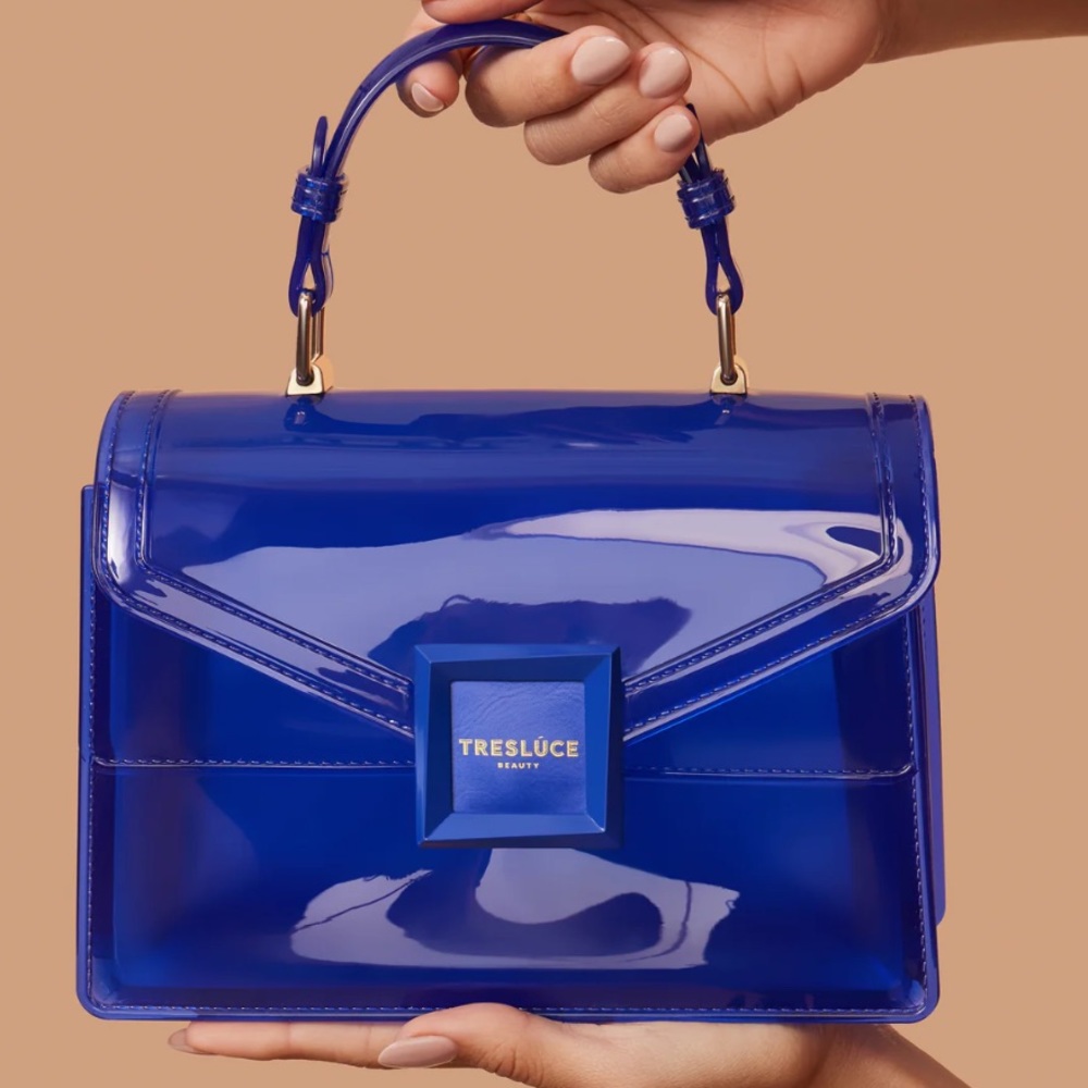 **SOLD** TRESLUCE BEAUTY By Becky G Blue Bag - Picture 3 of 15